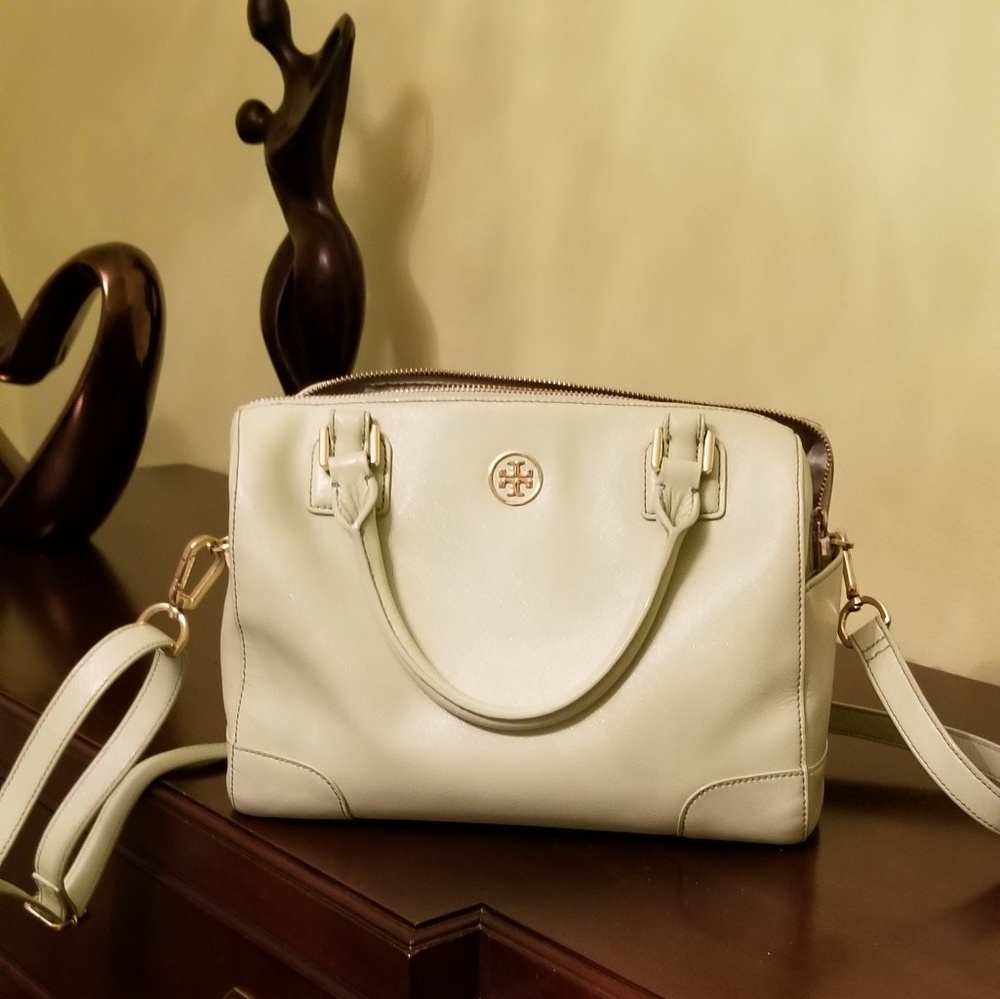 SOLD❗❗Tory Burch Robinson Satchel - Picture 5 of 5